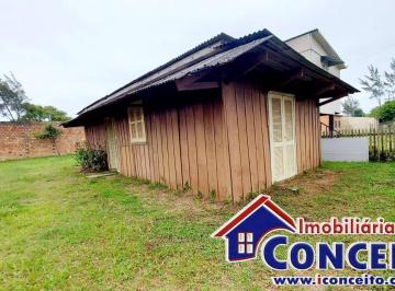 Casa · 50m² · 1 Vaga · C373 - Chalé localizado em região de moradia no balneário Albatroz