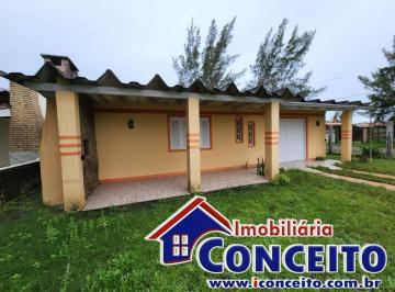 Casa · 99m² · 2 Quartos · 1 Vaga · C677 - Residência de esquina em região de moradores no balneário Nordeste