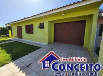 Casa · 132m² · 2 Quartos · 1 Vaga · C1070 - Excelente residência de esquina no Centro de Imbé