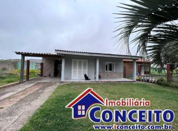 Casa · 92m² · 3 Quartos · 1 Vaga · C749 - Residência em ótima localização no balneário Presidente