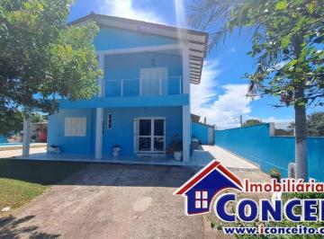 Casa · 300m² · 5 Quartos · 1 Vaga · C821 - Ótima residência a 550 metros do mar no balneário Santa Terezinha
