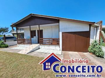 Casa · 62m² · 2 Quartos · 1 Vaga · C835 - Residência localizada a 50 metros do mar no balneário Marisul