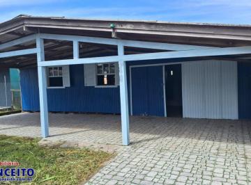 Casa · 300m² · 2 Quartos · 1 Vaga · C420 - Excelente residência de madeira em ótima localização