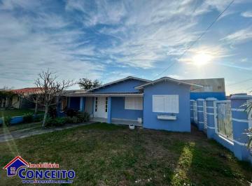 Casa · 300m² · 3 Quartos · 1 Vaga · C475 - Linda residência a 50 metros do mar no balneário Nordeste