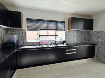 Foto 03 · Qualidade de Vida, conforto em uma Residência Completa composta por 6 Suítes no Belvedere Green por 