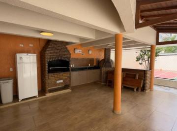 b1449f3a-6f7e-4367-9647-549af4360244 · Versátil duplex para venda em Saúde com 4 quartos, sendo 4 suítes, 188m²