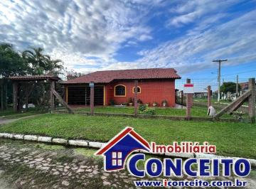 Casa · 150m² · 4 Quartos · 1 Vaga · C158 - Linda residência de esquina localizada no balneário Santa Terezinha