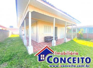 Casa · 134m² · 4 Quartos · C476 - Residência mista composta de 04 dormitórios a 100 metros do mar
