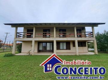 Casa · 291m² · 4 Quartos · 2 Vagas · C02 - Excelente residência a 70 metros do mar em Mariluz