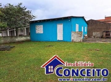 Casa · 70m² · 2 Quartos · C247 - Residência em ótima localização no balneário Mariluz Norte