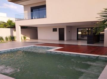 Casa de 3 quartos, Uberlândia · Casa em Condomínio Varanda Sul à venda no bairro em Uberlândia.