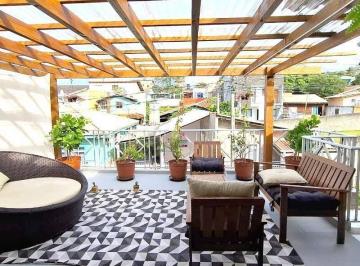 1474e92d9f33deae2227718679916a1ce6076e8b · Casa com 2 quartos para Alugar na Praia do Santinho, em Florianópolis.
