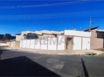 Casa · 293m² · 3 Quartos · 4 Vagas · CASA COM 3 QUARTOS E SUÍTE Á VENDA NO BAIRRO JARDIM CALIFÓRNIA EM FRANCA-SP
