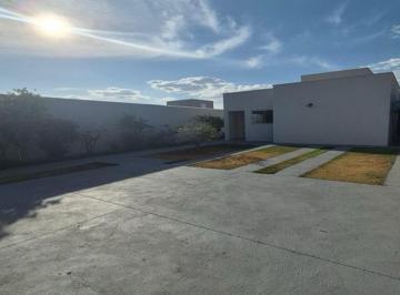 Casa de 2 quartos, Uberlândia · Casa à venda no bairro Laranjeiras em Uberlândia.