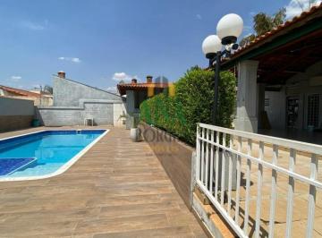 Casa · 3 Quartos · Casa 3 Dormitórios