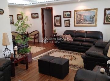 Apartamento · 136m² · 4 Quartos · 2 Vagas · Amplo Apartamento com 4 Dorms (1 Suíte), Vagas Paralelas e Lazer Completo - Estuda Permuta!