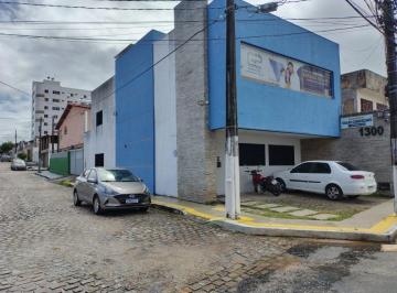 Comercial de 7 quartos, Natal · PRÉDIO COMERCIAL