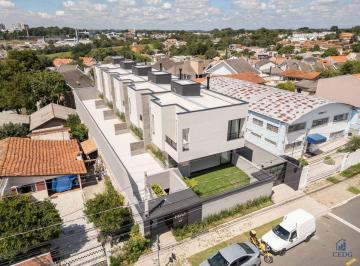 Casa de 3 quartos, Curitiba · Viva com mais espaço, segurança e conforto no São Braz