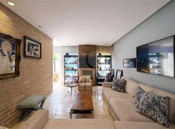 Casa de 2 quartos, São Paulo · Charmosa casa de vila na Vila Nova Conceição — conforto, exclusividade e localização privilegiada