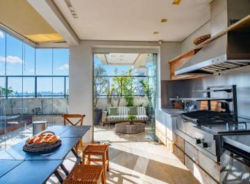 Apartamento · 476m² · 4 Quartos · 8 Vagas · Cobertura no miolo da Chácara Klabin, reformada, com 4 suítes e 8 vagas