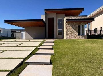 c0227a5e03d408925d177d6c078918910432f99d · CASA ALTO PADRÃO TÉRREA, CABREÚVA-SP