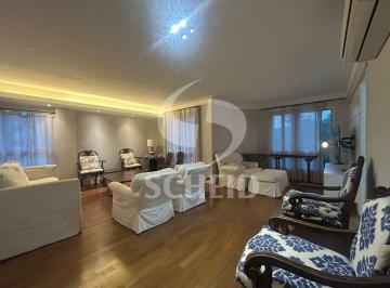 Apartamento · 200m² · 3 Quartos · 4 Vagas · Apartamento reformado com 3 suítes e lazer de clube no Real Parque
