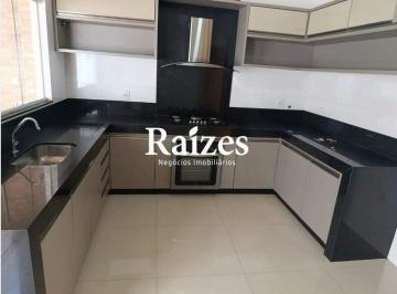 Casa · 200m² · 3 Quartos · 2 Vagas · Casa à venda no Bairro Novo Mundo com 3 quartos sendo 2 suítes, varanda gourmet e 2 vagas