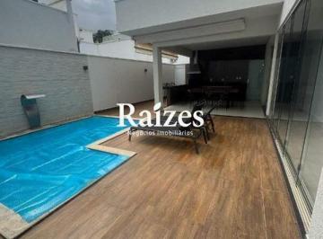 Casa · 221m² · 3 Quartos · 2 Vagas · Casa em Condomínio com 3 Suítes e Piscina para Locação em Condomínio Gávea Paradiso Uberlândia-MG