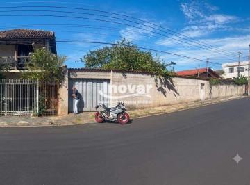 Casa · 310m² · 2 Quartos · 3 Vagas · Casa com 2 quartos com 1 suíte e 3 vagas de garagem no bairro Ermelinda