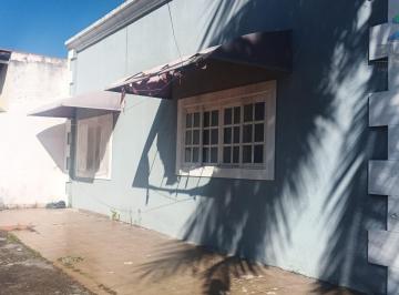 Casa · 118m² · 3 Quartos · 4 Vagas · Local Estratégico