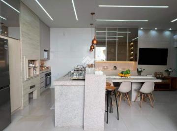 Casa · 194m² · 5 Quartos · 2 Vagas · SOBRADO DIFERENCIADO À VENDA NO CONDOMÍNIO THE PALMS – ZONA SUL DE UBERLÂNDIA