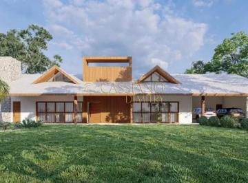 Rural · 180000m² · 42 Quartos · 6 Vagas · Fazenda à venda de 200m² | 02 suítes, 03 banheiros e 06 vagas de garagem | Centro | Monteiro Lobato