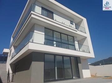 Casa · 352m² · 4 Quartos · 4 Vagas · Alphaville Jundiaí | Casa Nova com 4 Suítes, Piscina e Preparação para Elevador.