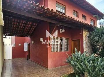 Casa · 211m² · 3 Quartos · 3 Vagas · Casa para Aluguel no Castelo com 211m², 3 Quartos, 2 Suítes, Quintal e 3 Vagas