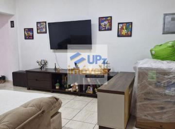 Casa · 240m² · 3 Quartos · 2 Vagas · Casa sobrado com 3 dorms, sendo 1 suíte, 240m² com 2 vagas no Vila Osasco em Osasco-SP.