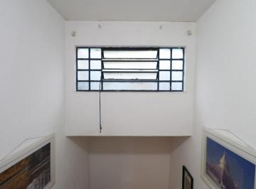 7a3b608d-7a6a-4dbe-99ef-0fbf7473eeee · Confortável sobrado para venda em Vila Ipojuca com 4 quartos, sendo 1 suíte, 520m²