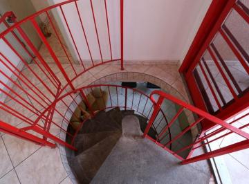 25f3155c-8ebe-4351-8b25-fc05ca3ad50f · Atraente sobrado para venda em Vila Ipojuca com 4 quartos, sendo 1 suíte, 520m²