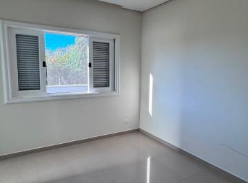 0789aad5-3919-4f32-a9cb-f285c11b9fb2 · Casa no condomínio Residencial Morada dos Pássaros para venda com 5 quartos, sendo 5 suítes, 430m²