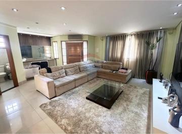 Casa · 203m² · 3 Quartos · 4 Vagas · "Casa Espetacular em Jardim Santa Mena, Guarulhos"