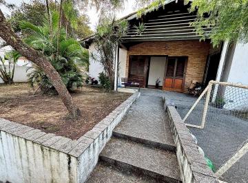 Casa · 169m² · 3 Quartos · 4 Vagas · Casa à Venda na Enseada no Guarujá | QVista Inteligência Imobiliária Guarujá