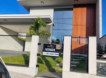 Casa · 250m² · 3 Quartos · 2 Vagas · Casa térrea com 3 quartos de alto padrão, totalmente nova! Agende sua visita!