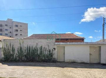 FACHADA · Excelente casa com piscina á venda no bairro Vila Togni em Poços de Caldas MG.