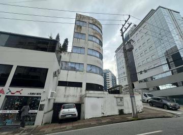 841fd76a985a6ea638e9a95077d8018225d2841d · Prédio Comercial com 8 vagas para Alugar no Centro de Florianópolis.