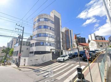 1e9390d5db9a00a61f5080c9c002b33fcebcd95b · Prédio Comercial com 8 vagas para Alugar no Centro de Florianópolis.