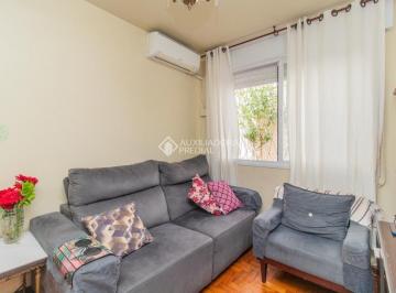 Apartamento · 48m² · 2 Quartos · Apartamento térreo elevado com pátio 2 dormitórios no Menino Deus