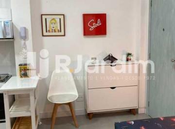 Apartamento · 31m² · 1 Quarto · Apartamento Térreo Reformado em Botafogo | Próximo ao Praia Shopping e Metrô