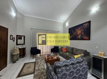 Casa en Venda de 4 quartos Boa Vista · Casa para venda em Boa Vista de 217.62m² com 4 Quartos, 2 Suites e 3 Garagens