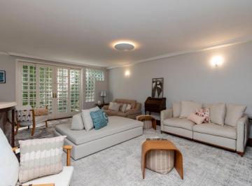 c3a69458-a218-413b-b91e-e3c942ddc65c · Sensacional casa para venda em Jardim dos Estados com 5 quartos, sendo 4 suítes, 530m²