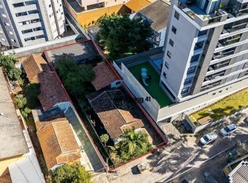 0f9952966cfd04e04d44fb9b233e348f77f27cff · Terreno ZR4 no Bacacheri com 600m² e 15m de Testada