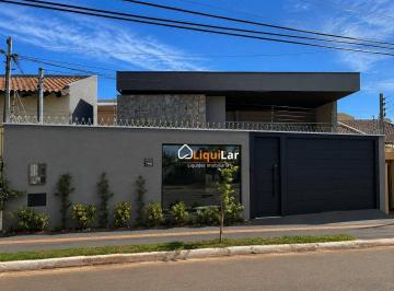 baece4ad670cbd7e6aff8af40f3c40dab32bf7dc · Casa Térrea de Alto Luxo na Vila Planalto com 3 Suítes, Escritório e Piscina Aquecida